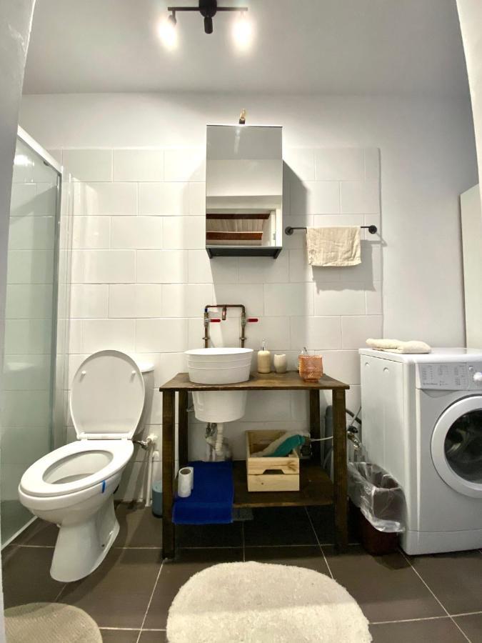 Interbelic House With Courtyard And Terrace Villa บูคาเรสต์ ภายนอก รูปภาพ
